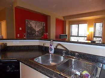 Fastlane Suites In Tarjan Pointe YYC Ejerlejlighed